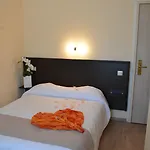 Logis Restaurant De France מלון Saint-Geniez-dʼOlt