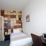 מלון Logis Restaurant De France 3*