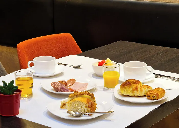 Hotel Logis Restaurant De France 3*