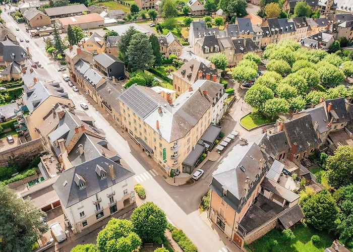 Logis Restaurant De France Saint-Geniez-dʼOlt