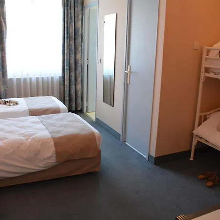 Logis Restaurant De France Saint-Geniez-dʼOlt