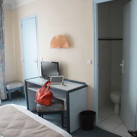 Logis Hotel Restaurant De France 3*