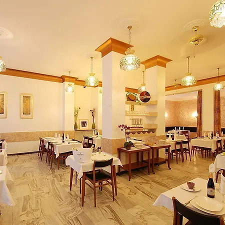 Logis Restaurant De France Hotel