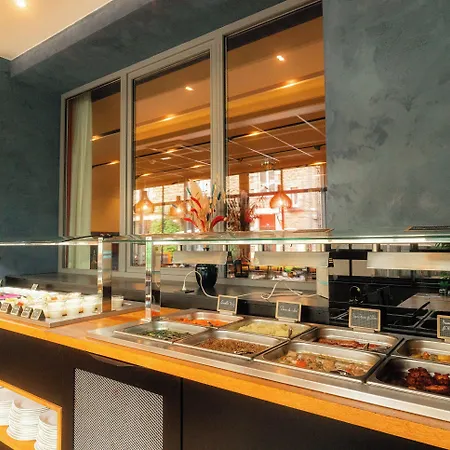 Logis Restaurant De France Hotel Saint-Geniez-dʼOlt