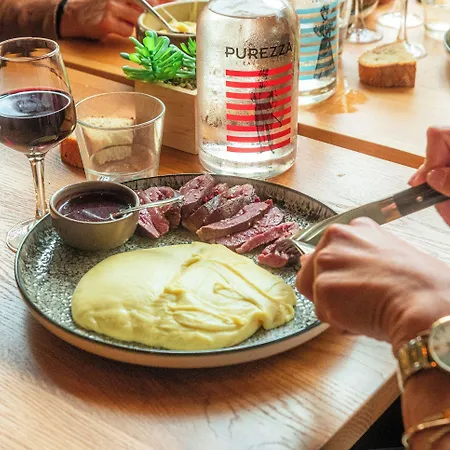 Szálloda Logis Restaurant De France 3*
