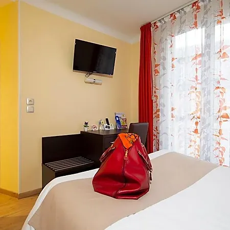 Hotel Logis Restaurant De France 3*