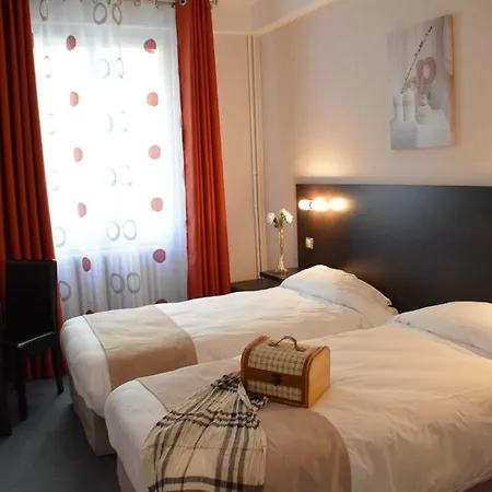 Logis Hotel Restaurant De France 3* Saint-Geniez-d'Olt