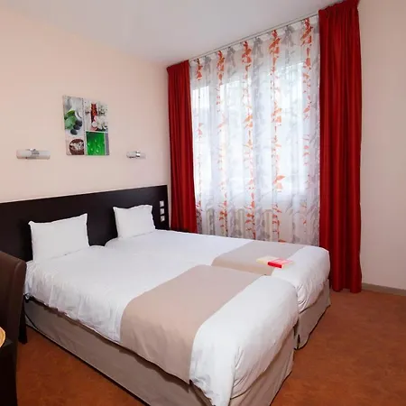 Logis Hotel Restaurant De France Saint-Geniez-d'Olt