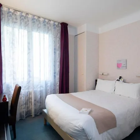 Logis Restaurant De France Otel 3*