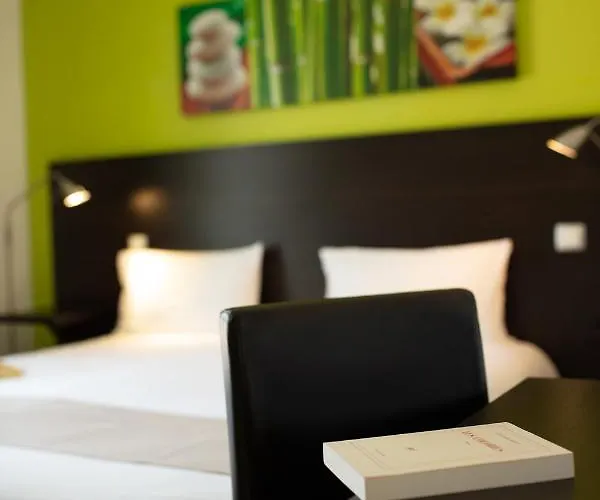 Logis Restaurant De France 3* Saint-Geniez-dʼOlt