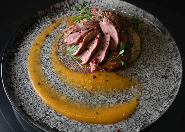 Logis Restaurant De France Hotel Saint-Geniez-dʼOlt