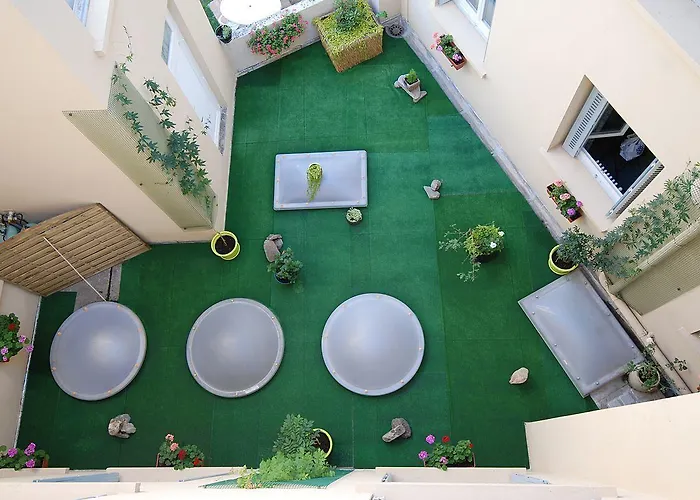 Hotell Logis Restaurant De France Saint-Geniez-dʼOlt