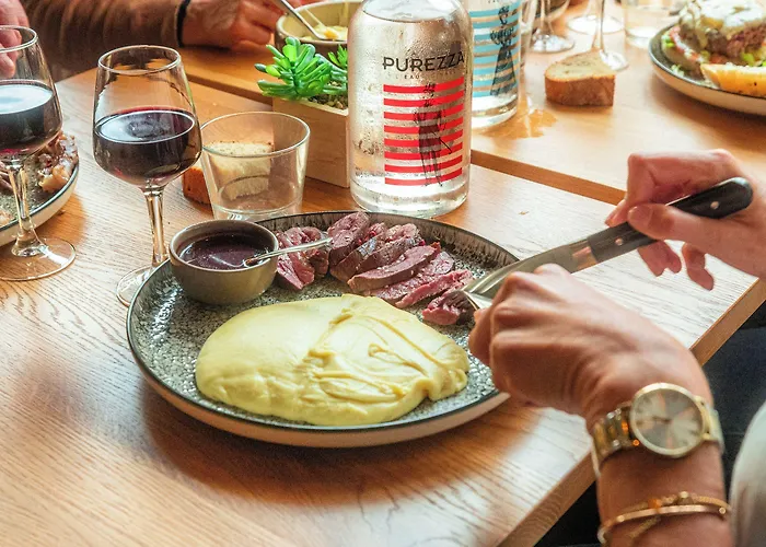 Hotel Logis Restaurant De France 3*