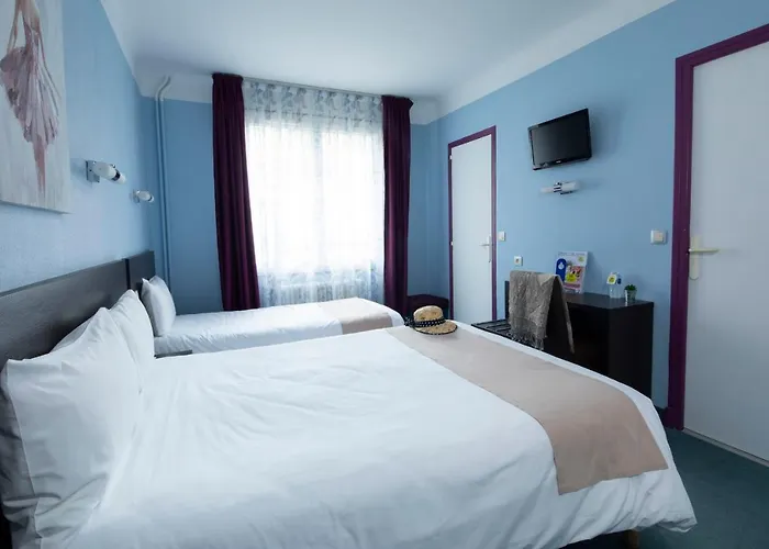 Logis Restaurant De France 3* Saint-Geniez-dʼOlt